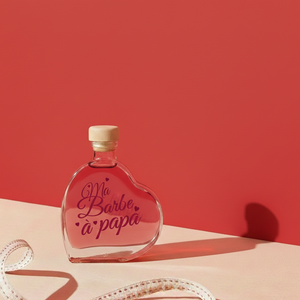 Gel de massage vu de face avec un fond rouge